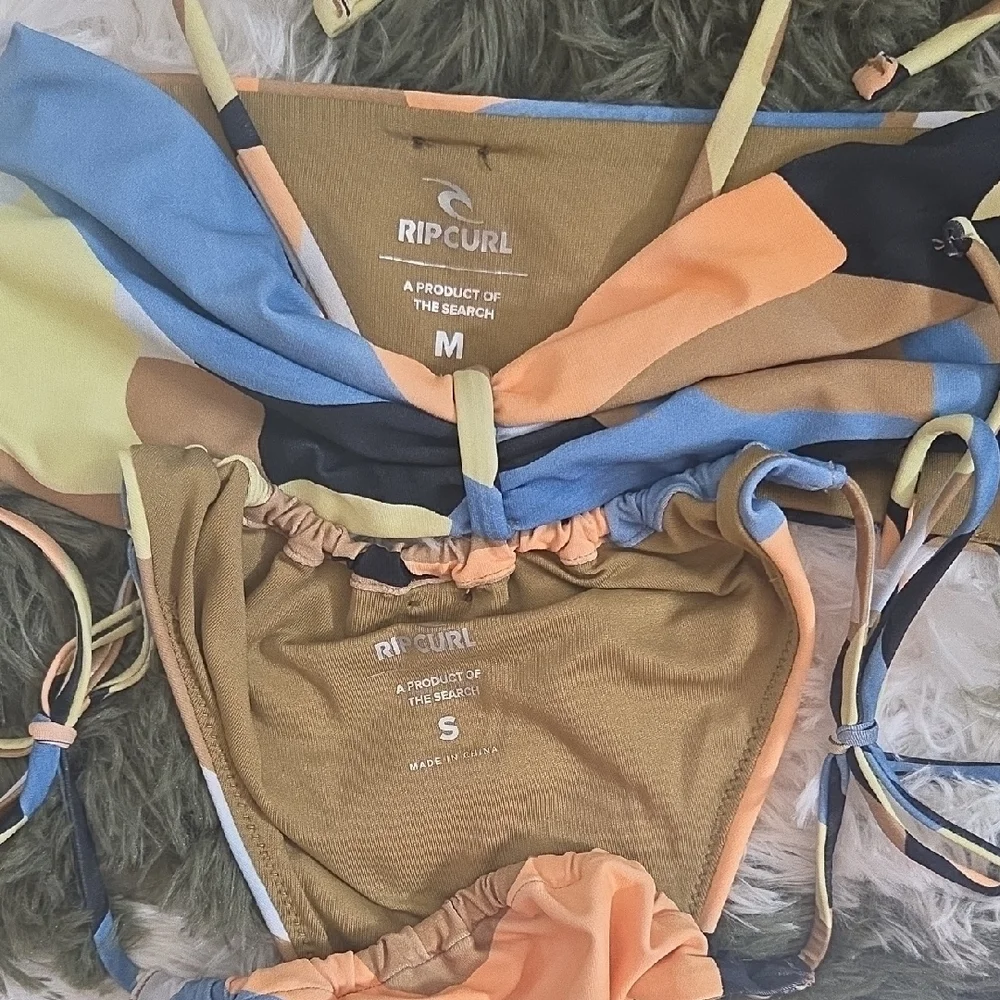 Colorful Bikini Set - Picture 3 of 4